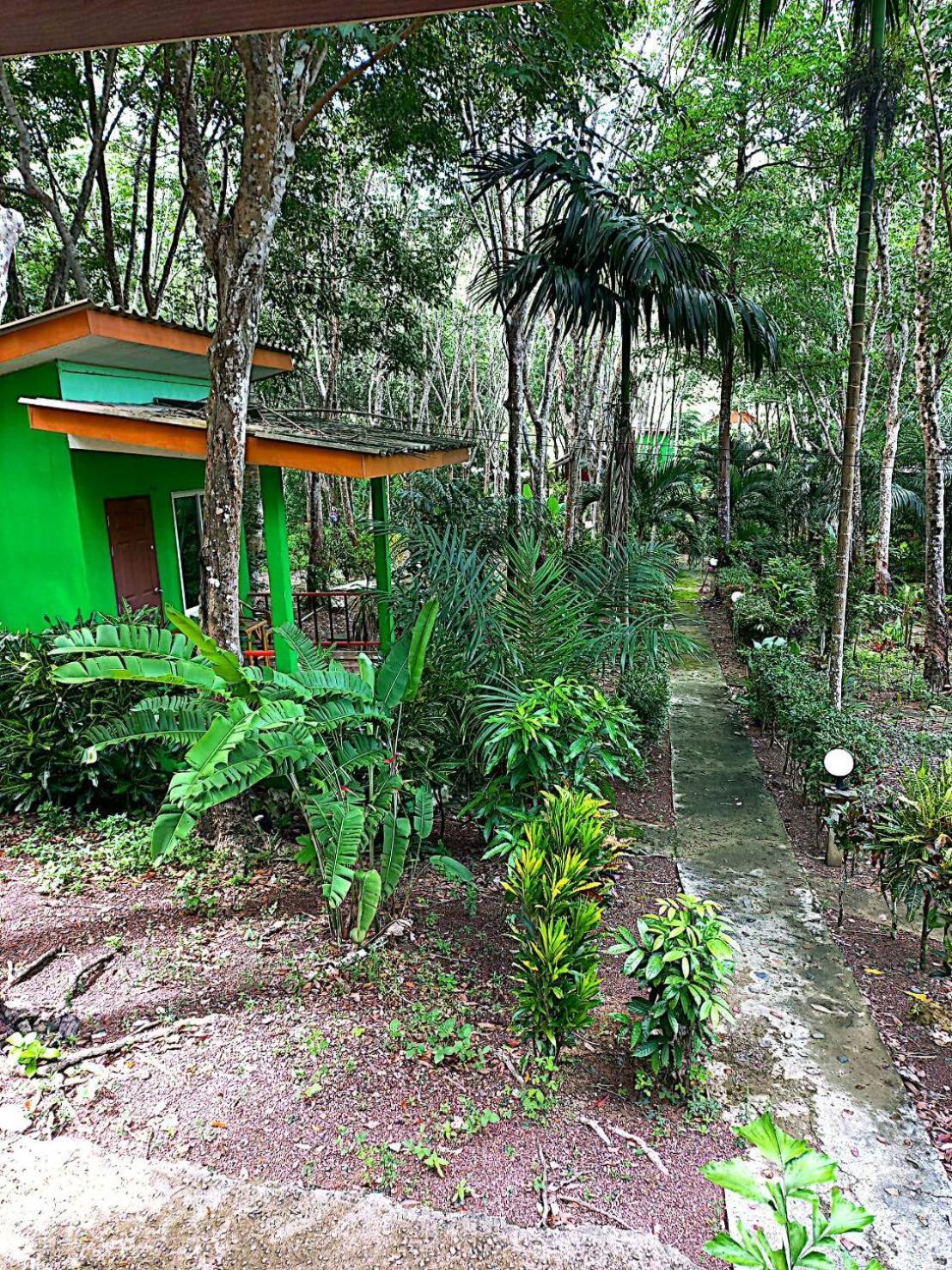 Lanta Maikeaw Bungalow 란타섬 외부 사진