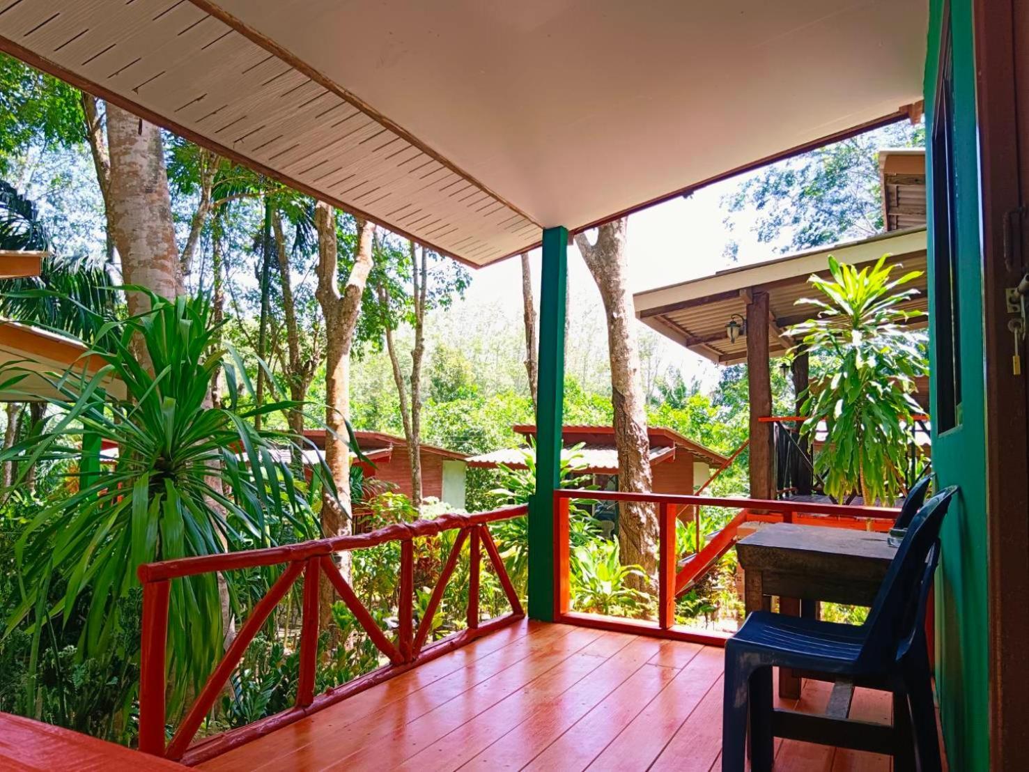 Lanta Maikeaw Bungalow 란타섬 외부 사진