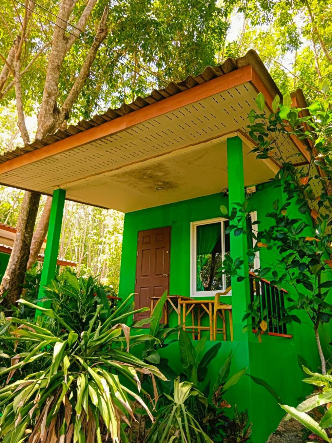 Lanta Maikeaw Bungalow 란타섬 외부 사진