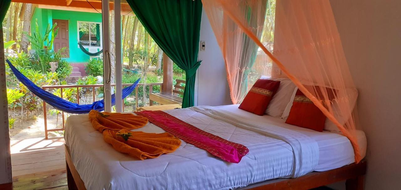 Lanta Maikeaw Bungalow 란타섬 외부 사진